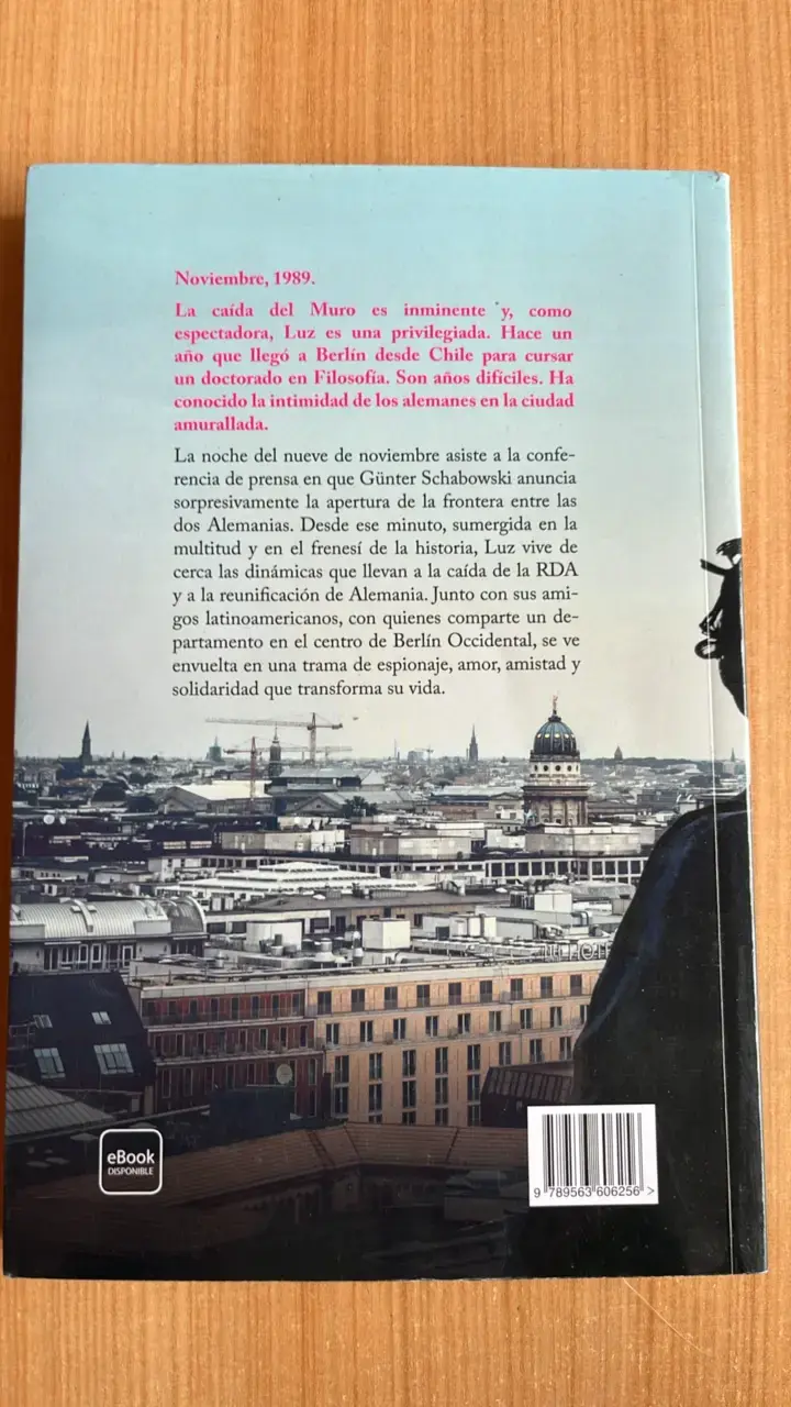 Libro Luz en Berlín de Patricia Cerda - 2