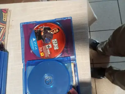 Juego PS4 Red Dead Redemption II en buen estado - miniatura 4