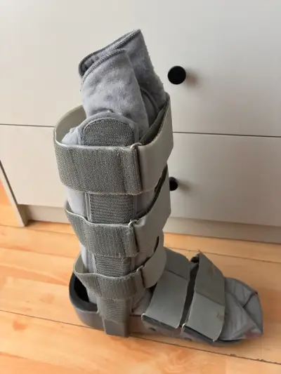 Bota ortopédica ajustable gris - miniatura 4