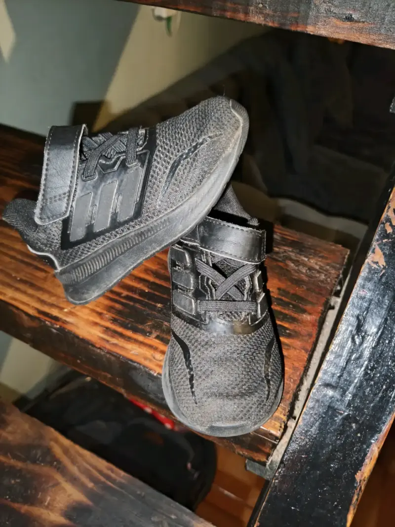 Zapatillas deportivas negras para niños - 1