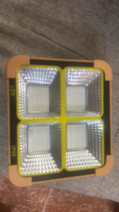 Luz LED solar portátil recargable - miniatura 3