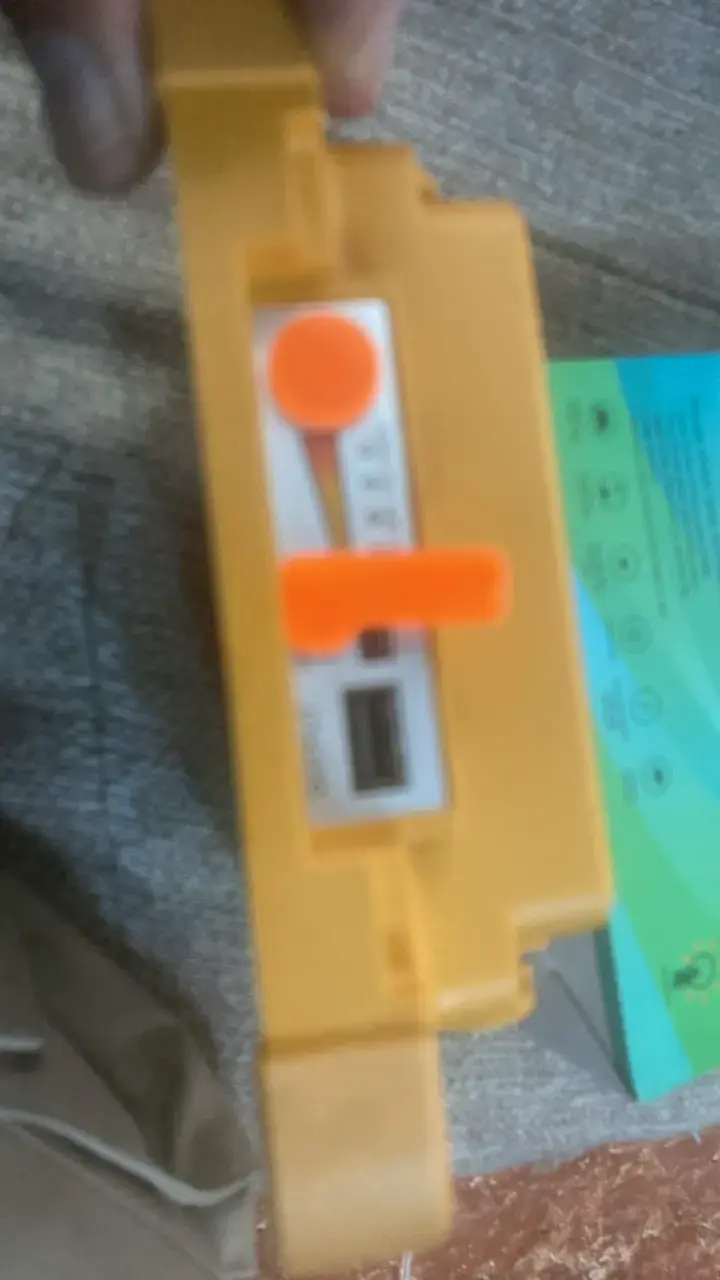 Luz LED solar portátil recargable - 4