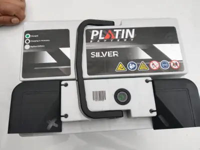 Batería de auto Platin Silver en buen estado - miniatura 1