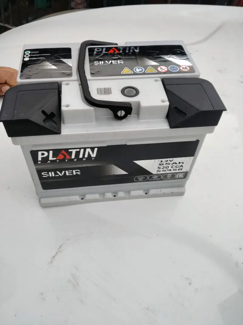 Batería de auto Platin Silver en buen estado - 2