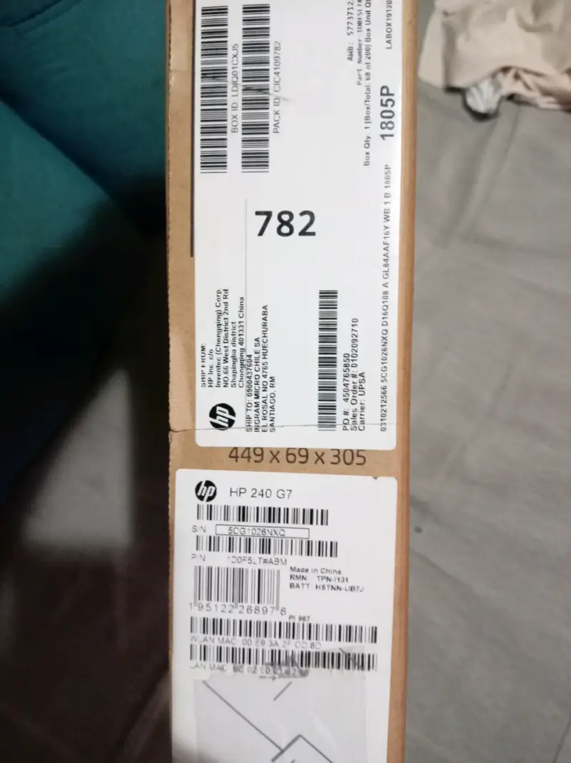 Laptop HP con pantalla de 15 pulgadas y procesador Intel - 4