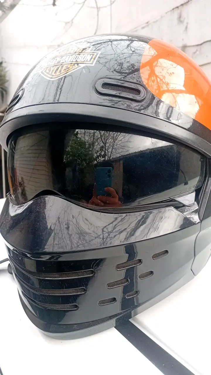 Casco Harley Davidson con visera negra - 1