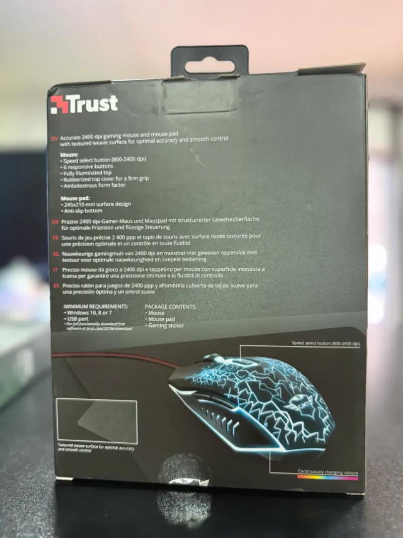 Mouse y alfombrilla gaming Trust Izza con luces LED - 2