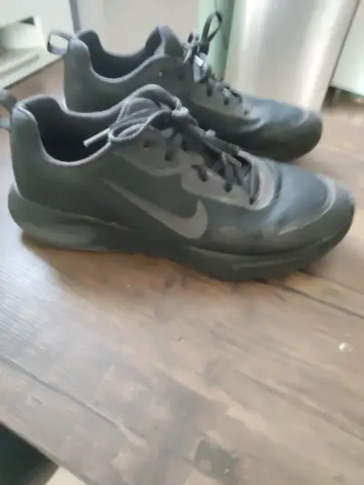 Zapatillas Nike talla 9, 27 cms - miniatura 1