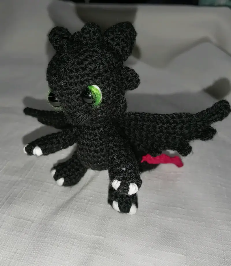 Amigurumi dragón negro tejido a mano - 1