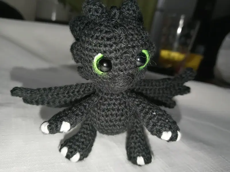 Amigurumi dragón negro tejido a mano - 3