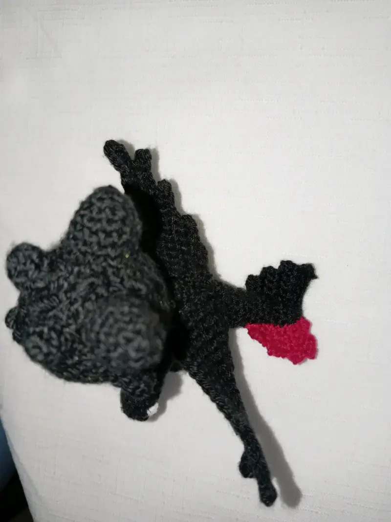 Amigurumi dragón negro tejido a mano - 4