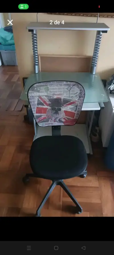 Escritorio de vidrio con su silla - miniatura 2