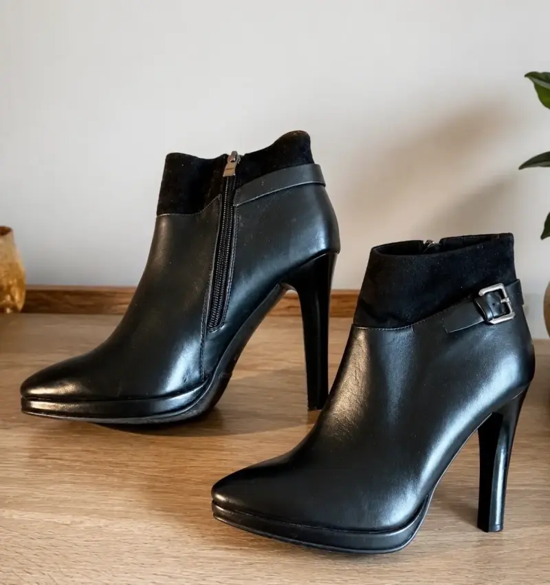 Botines con tacón alto - 1