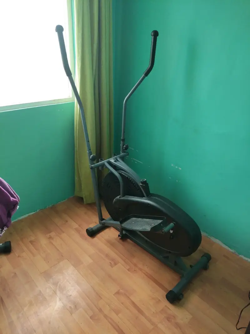 Bicicleta elíptica para ejercicio en casa - 1