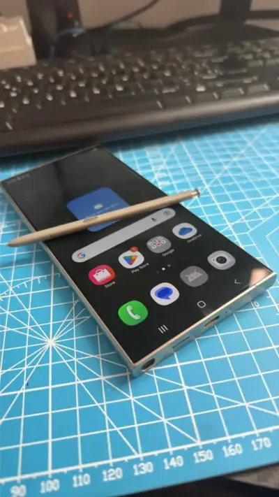 Smartphone Samsung Galaxy S24 Ultra con S Pen 512g - miniatura 2
