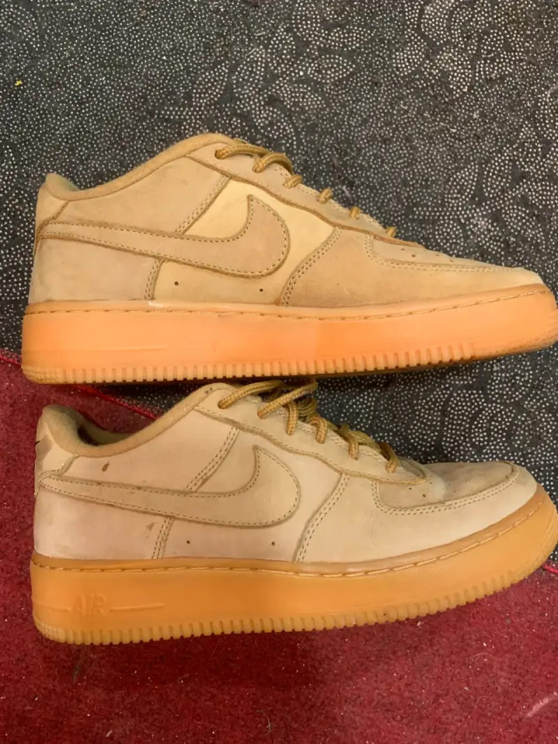 Zapatillas Nike Air Force 1 Beige - 1