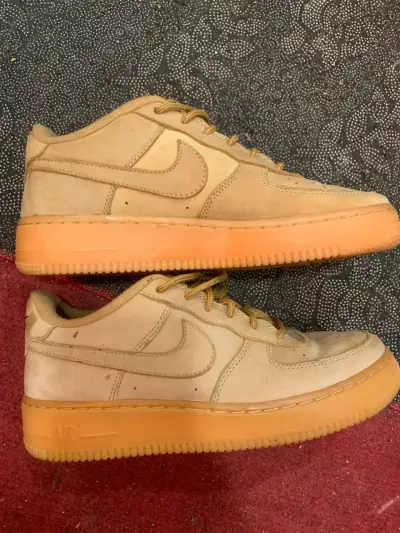 Zapatillas Nike Air Force 1 Beige - miniatura 1