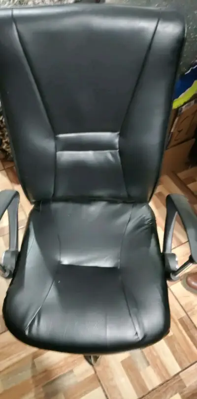 Silla de oficina ergonómica con ruedas - miniatura 2