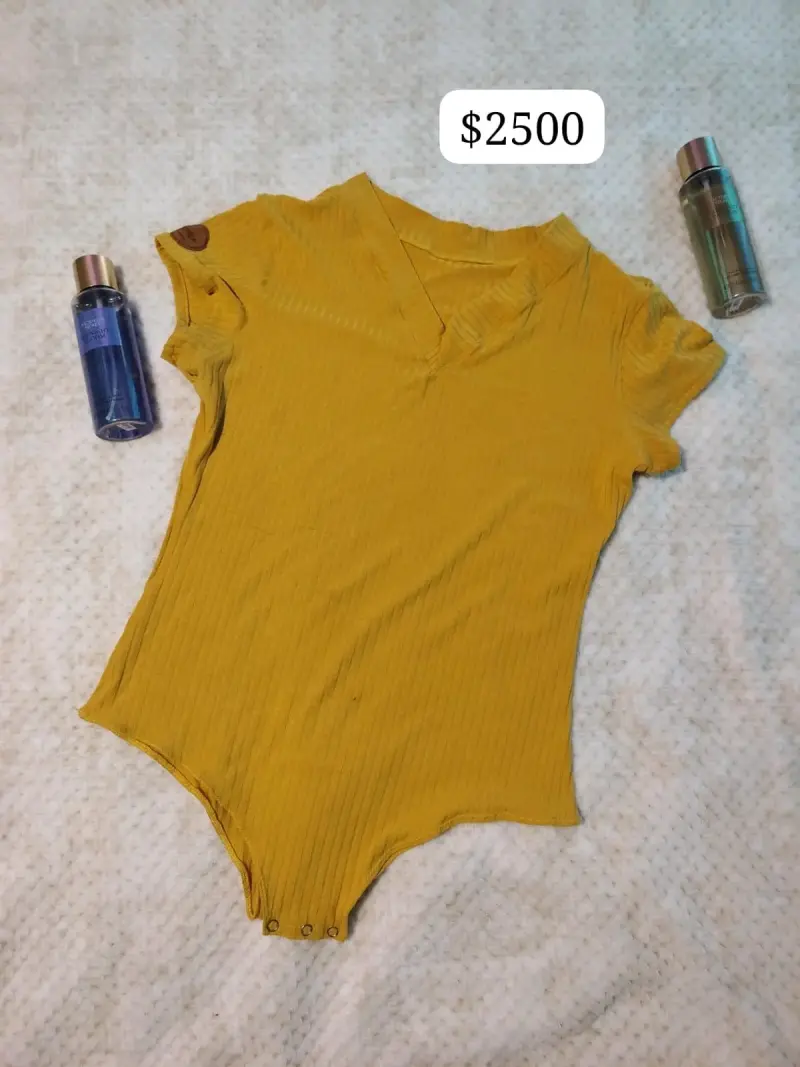 Body amarillo de algodón para mujer