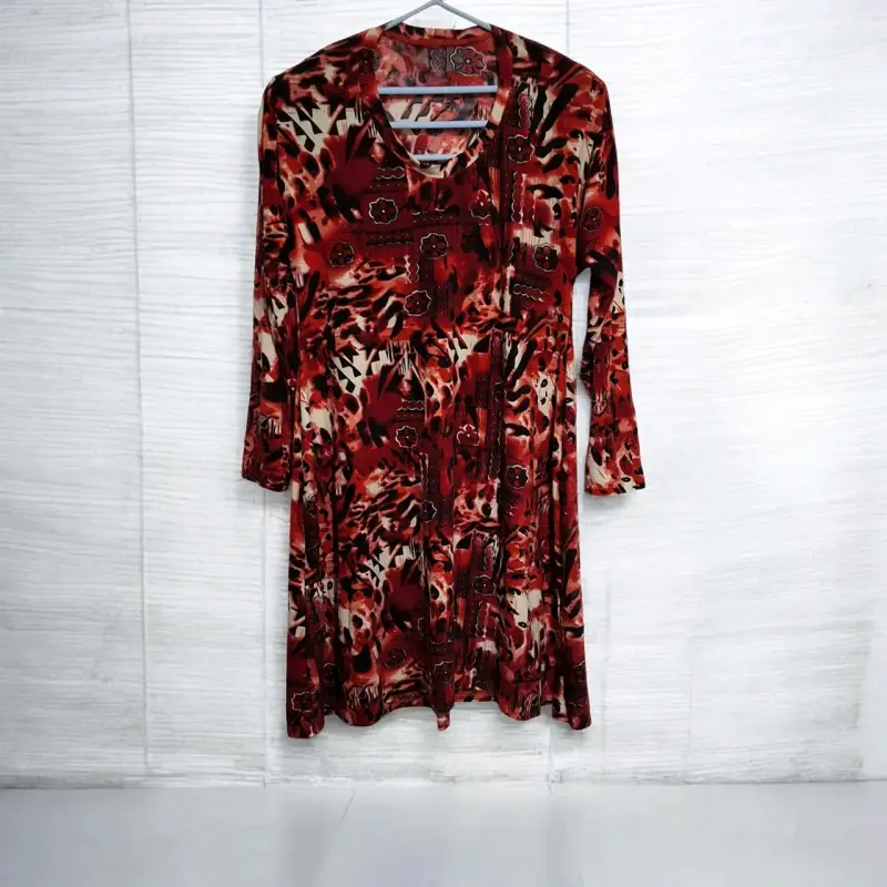 Vestido estampado rojo y beige manga larga