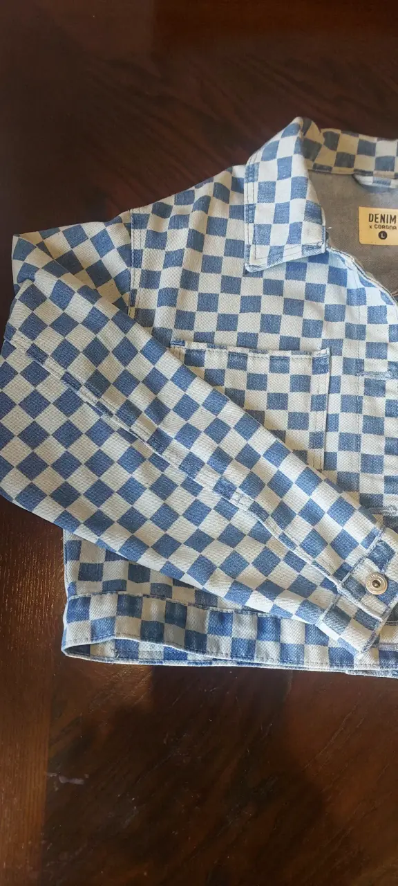 Chaqueta de mezclilla a cuadros azul y blanco - 2