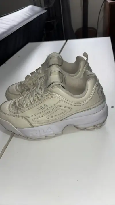 Zapatillas deportivas Fila beige  para mujer - miniatura 2