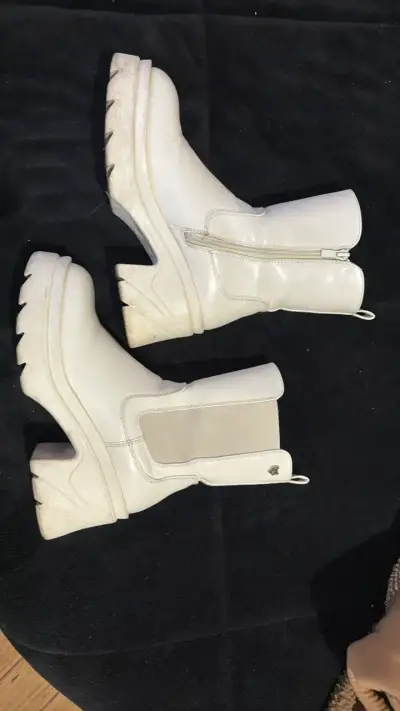 Botas blancas Gotta con plataforma - miniatura 2