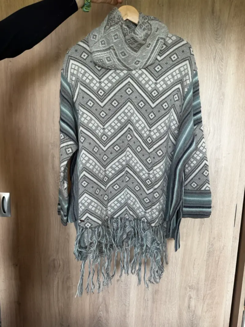 Chaleco tipo poncho - 2