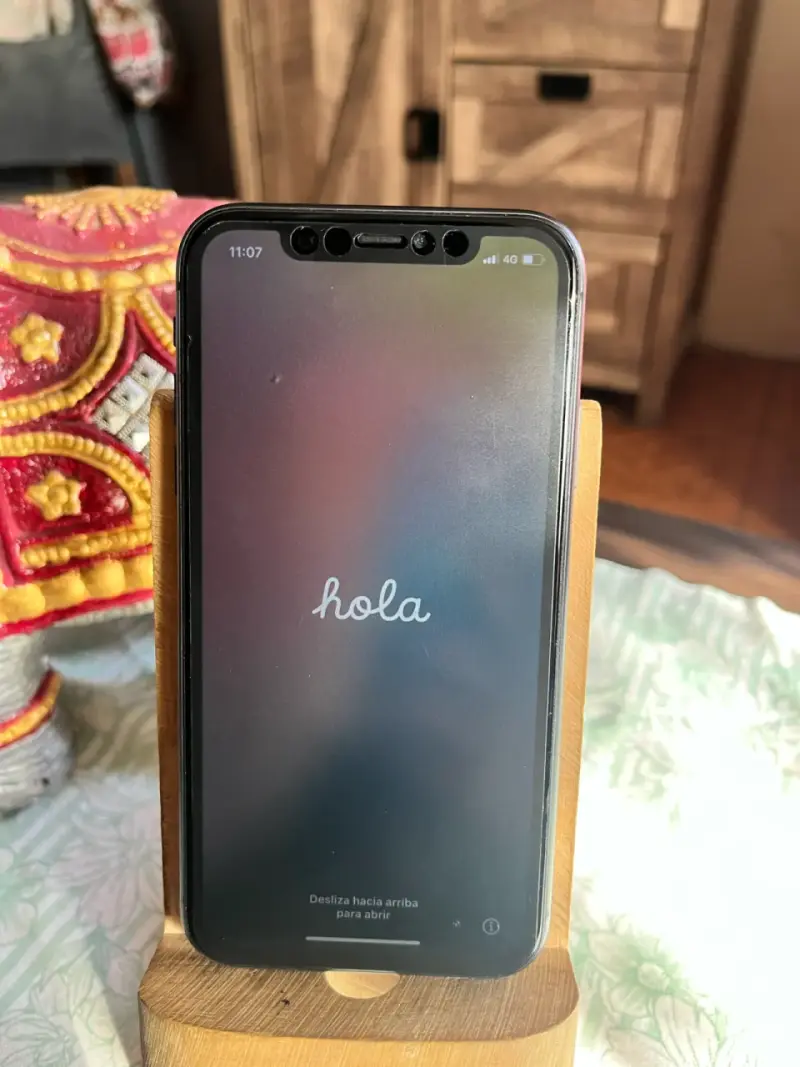 iPhone 11 excelente estado con pantalla impecable - 3