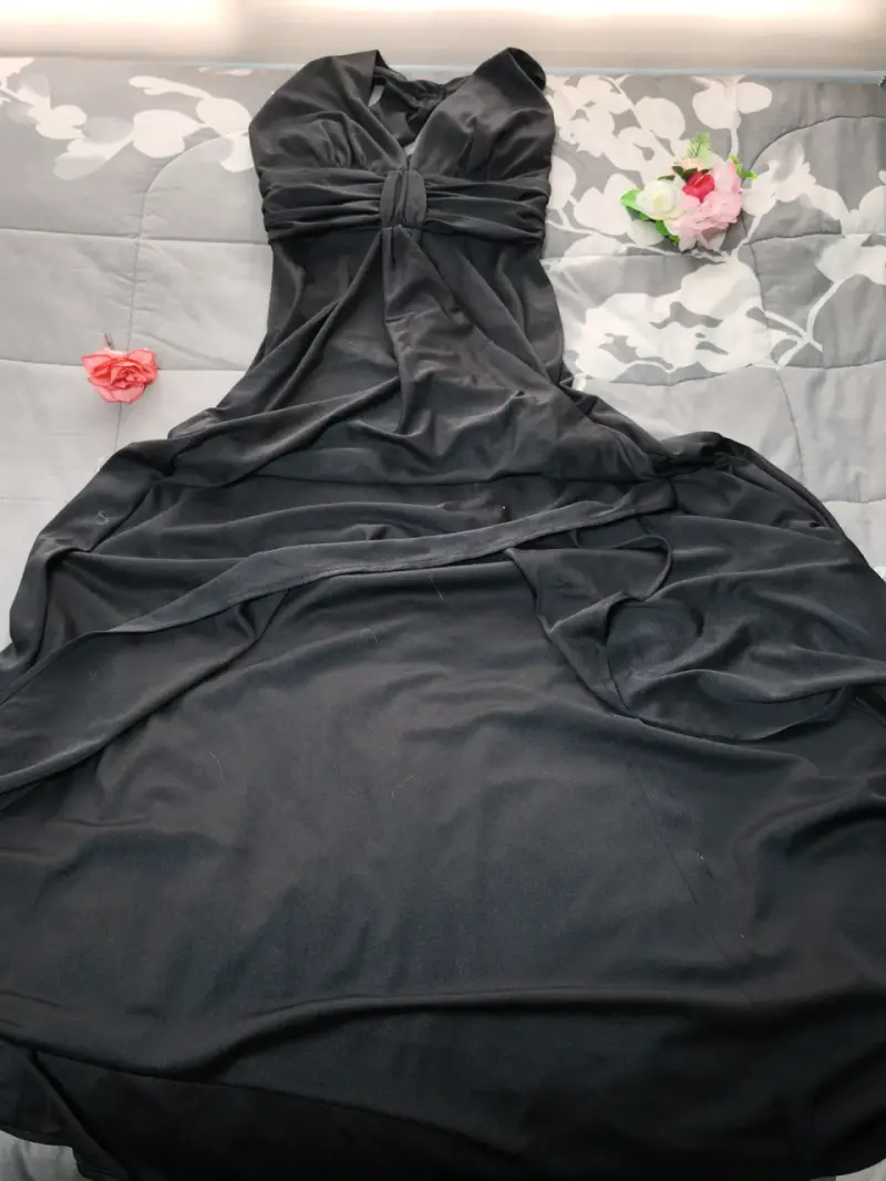 Vestido largo negro elegante para eventos - 1