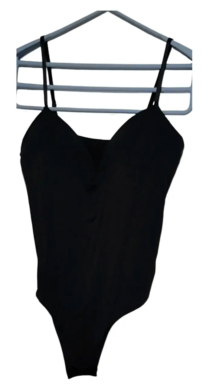 Body negro elegante para mujer