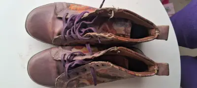 Botines de cuero con diseño de mariposas y étnico - miniatura 2