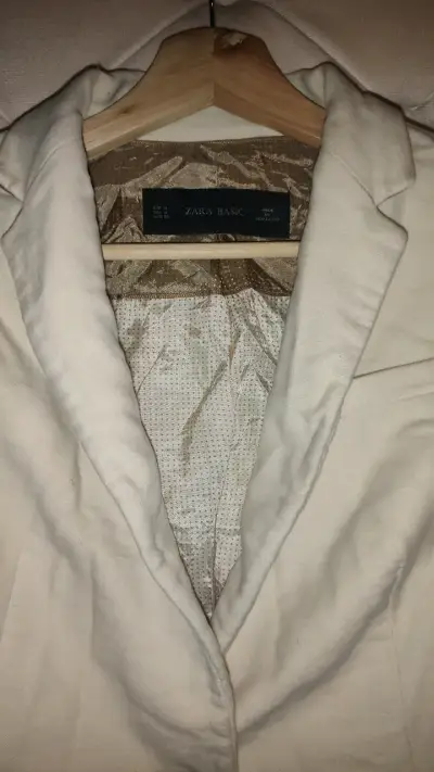 Blazer beige con coderas Zara Woman - miniatura 2