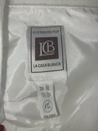 Vestido blanco con bolero y cinturón morado - miniatura 2