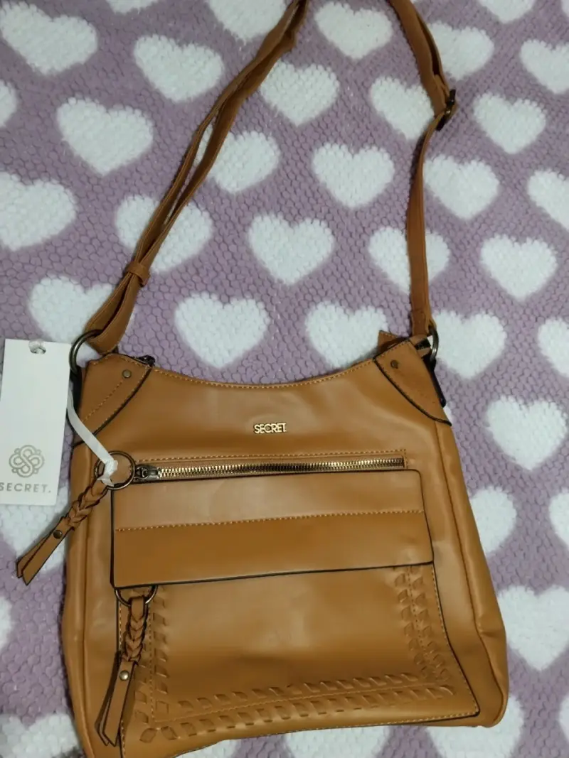 Cartera marrón Secret con detalles trenzado