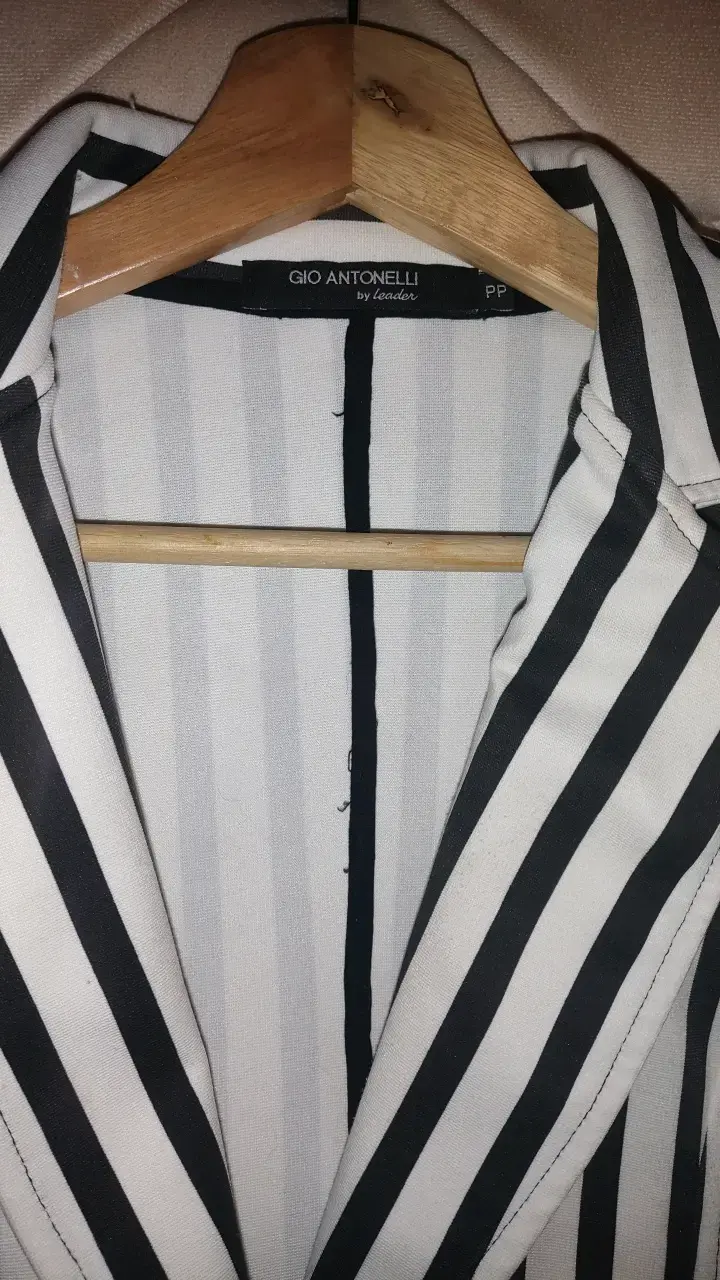 Blazer a rayas Gio Antonelli elegante - 1