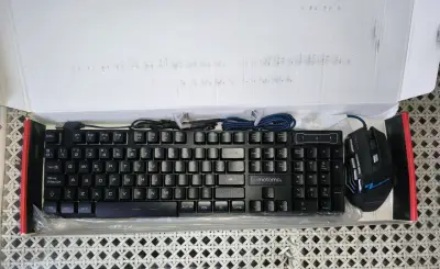 Teclado y mouse gamer Motomo AN-300 con luces LED - miniatura 2