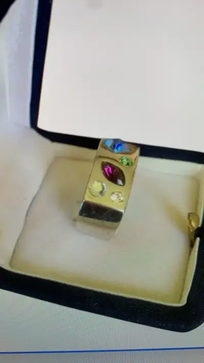 Anillo rodinado con piedras multicolor - miniatura 3