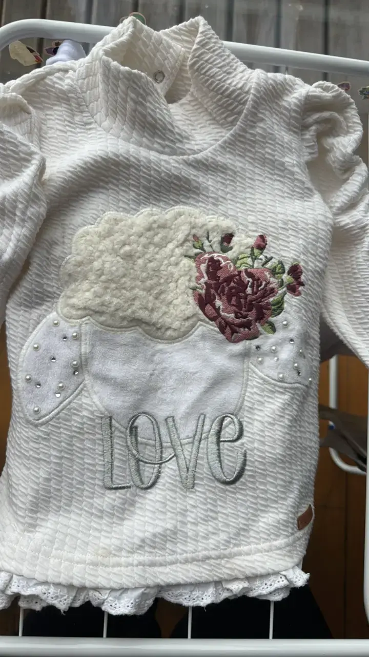 Polera de niña blanca con diseño de oveja - 1