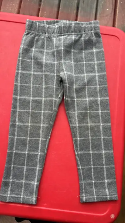 Pantalones de cuadros grises para niñas - miniatura 1