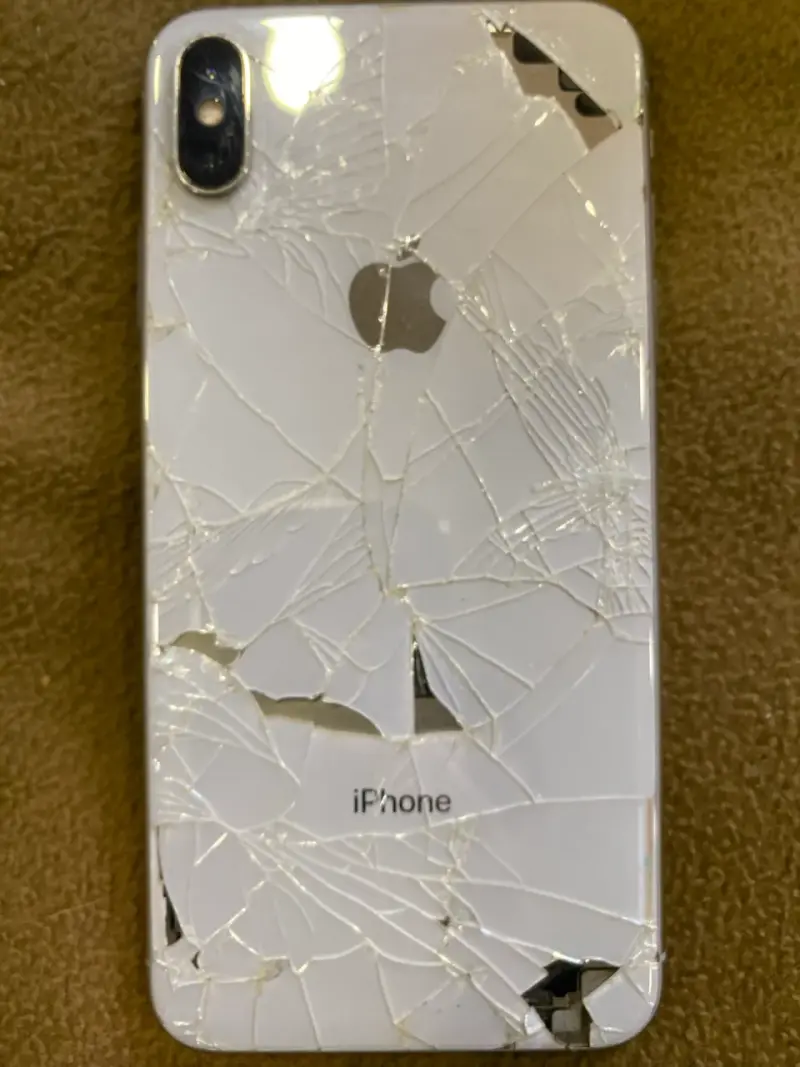 iPhone XS Max con pantalla trasera rota y 256GB - 2