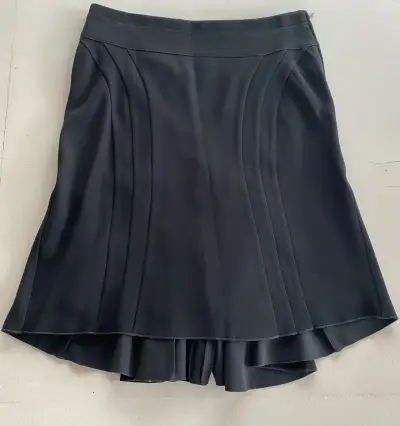 Falda negra Benetton elegante - miniatura 3