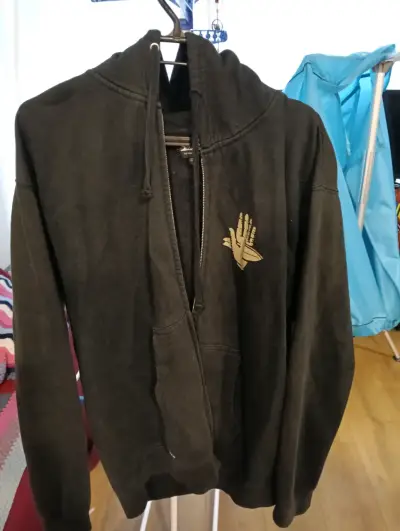 Polerón negro con capucha L - miniatura 1