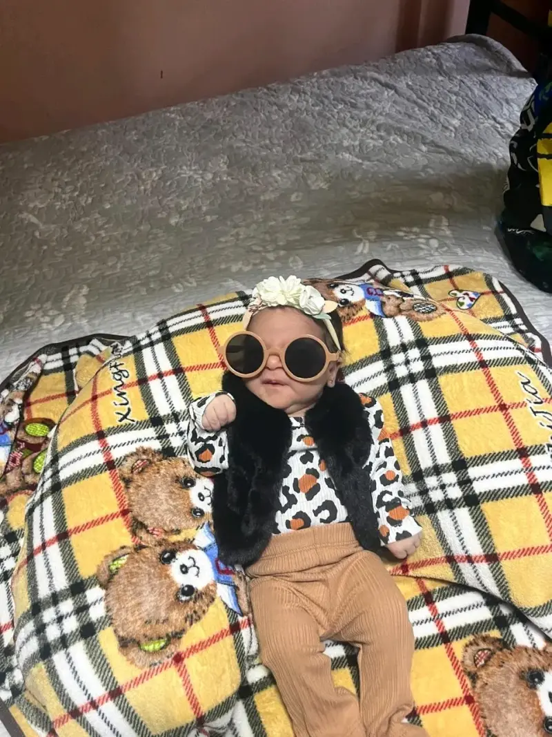 Conjunto de ropa para bebé con chaleco de piel sintética