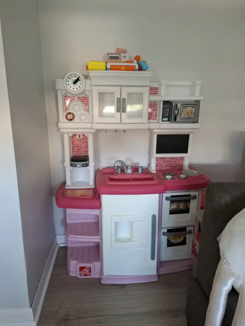 Cocina de juguete infantil Step2 con accesorios - 1