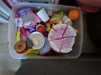 Cocina de juguete infantil Step2 con accesorios - miniatura 2