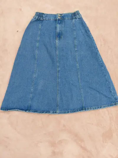 Falda de mezclilla azul para mujer - miniatura 2