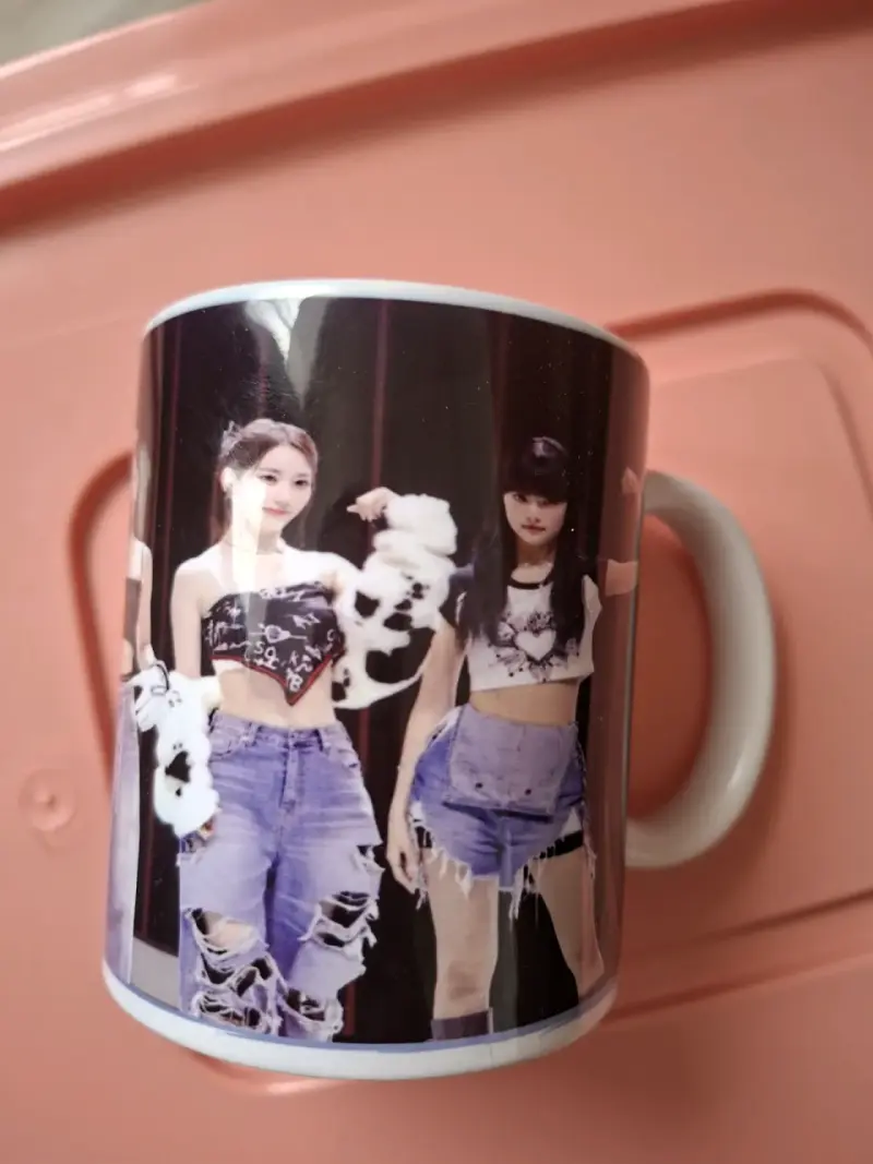 Taza de cerámica con diseño de grupo musical kpop - 3