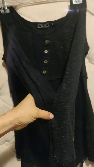 Polera negra de mujer BNY'S con botones - miniatura 3
