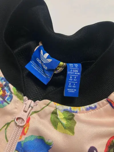 Poleron Adidas Originals Estampado Flores - miniatura 3